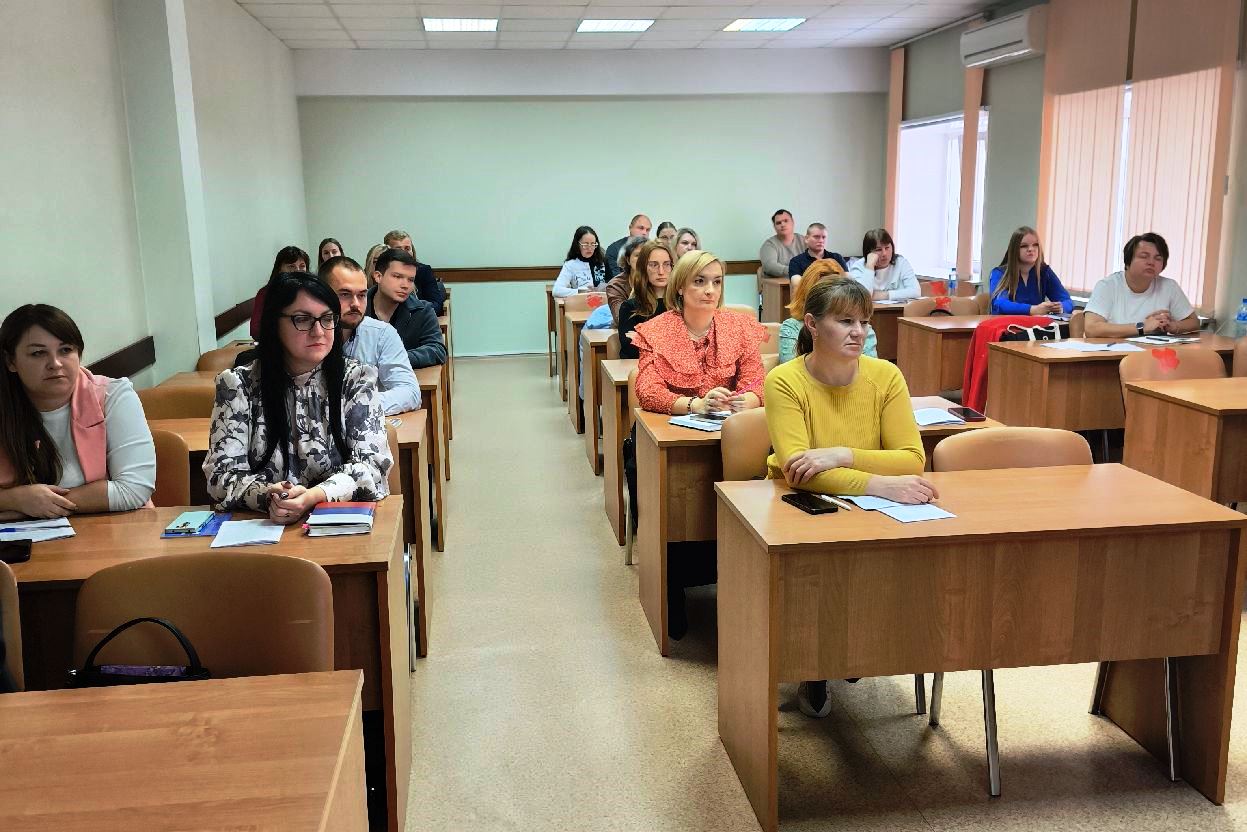 Состоялись семинары для вновь принятых служащих